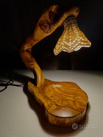 Lampada in legno di ulivo salentino