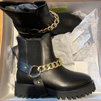 Tronchetto nero in pelle