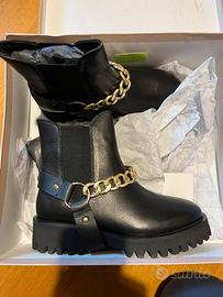 Tronchetto nero in pelle