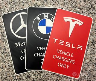 Cartello per area ricarica BMW TESLA JEEP MERCEDES