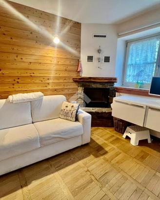 2 LOCALI A PONTE DI LEGNO
