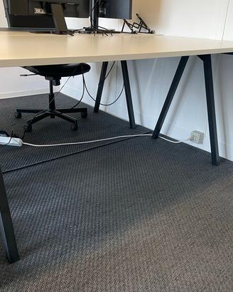 Scrivanie ufficio IKEA TROTTEN 160x80
