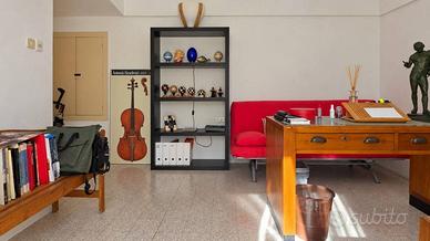 Casa indipendente di 161 m² con più di 5 locali a 