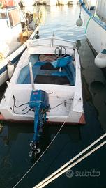 Motoscafo in buono stato con motore johnson 25 cc