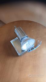 faretto in acciaio con lampadina 