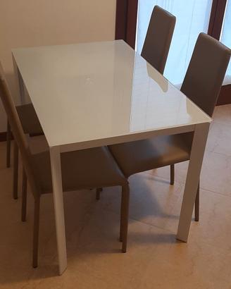 Tavolo top in vetro bianco