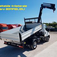 IVECO DAILY NUOVO Ribaltabile trilaterale e Gru Bo