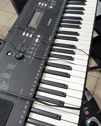 Yamaha psr ew 300 da 76 tasti 