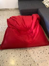 Pouf rosso nuovo