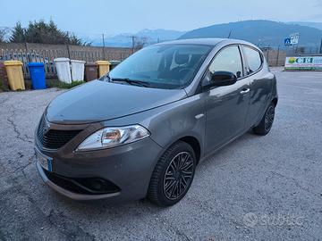 Lancia Ypsilon 1.2 GPL Gold 