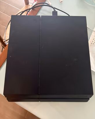 Ps4 Nera + 1 joystick