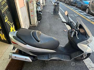 Suzuki Burgman 200 fine 2008 - PERMUTE