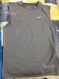 Maglietta t shirt NIKE originale NUOVA