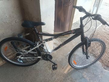 BMX e mountain bike biammortizzata