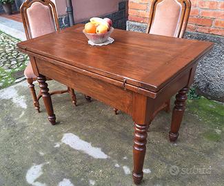 Tavolo a libro da cucina