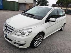 MERCEDES-BENZ B 180 CDI Sport senza n
