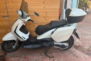 Piaggio Beverly 400ie tourer