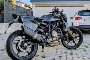 Husquarna Svartpilen 701