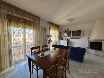 VILLA A SCHIERA A MORRO D'ORO