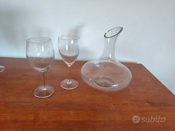 set calici vino rosso e bianco e brocca in vetro 