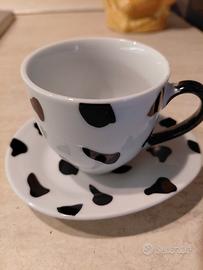 tazzina caffe grafica mucca bianco e nero con piat