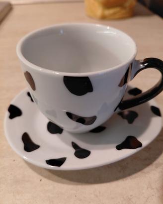 tazzina caffe grafica mucca bianco e nero con piat