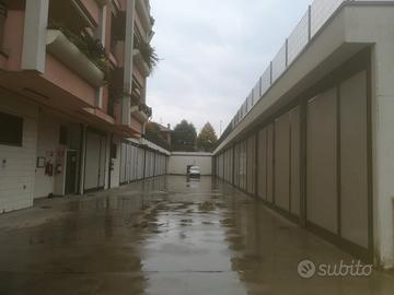 Box per magazzino, furgoni e camper a Paderno-