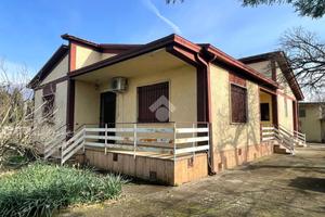 CASA INDIPENDENTE A CASTROCIELO