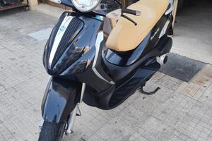 Piaggio Beverly Tourer 250