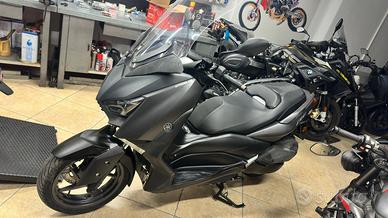 Yamaha X-Max 300