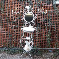 lavabo  con specchiera e aplique