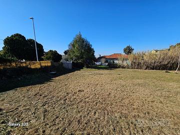 Terreno edificabile 615 mq acilia via giampietro f