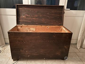 Cassapanca in legno
