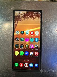 galaxy S 22 ultra con custodia quad loock