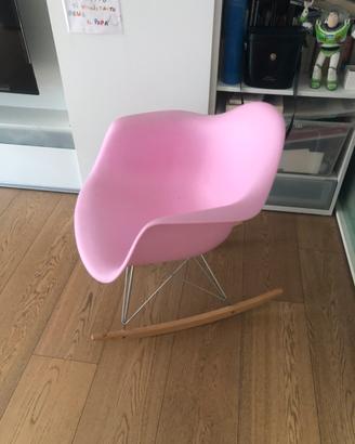Sedia a dondolo replica Eames
