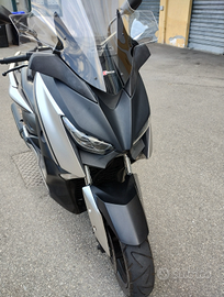 Yamaha Xmax 300