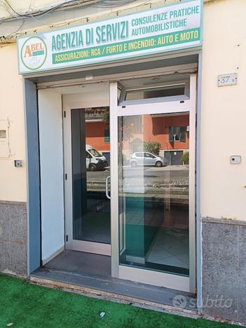 Locale commerciale a Pozzuoli fronte strada