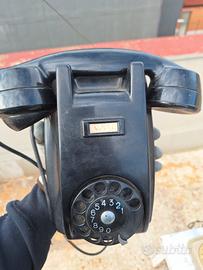Telefono vintage da parete