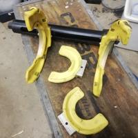 attrezzo per sostituire ammortizzatori 