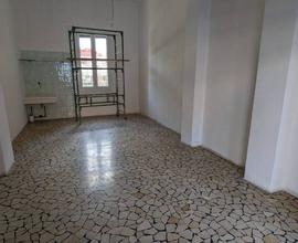 Negozio in Piazza Bonazzi