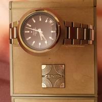 Zenith UFO disco volante