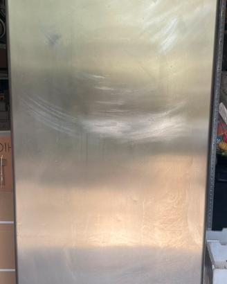 Congelatore verticale 700 litri