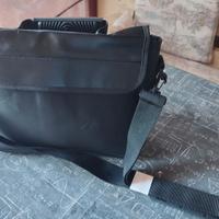 valigetta con ricarica solare