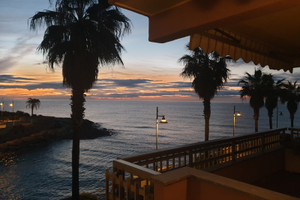 Trilocale SUL MARE con Terrazza e Garage Sett/Giu