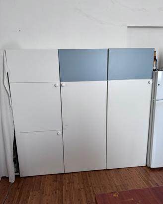 Mobile Ikea bianco e azzurro