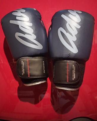 Guantoni OUTSHOCK Kickboxing / Muay Thai