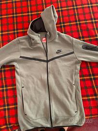 nike tech