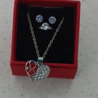  collana più orecchini con brillantini