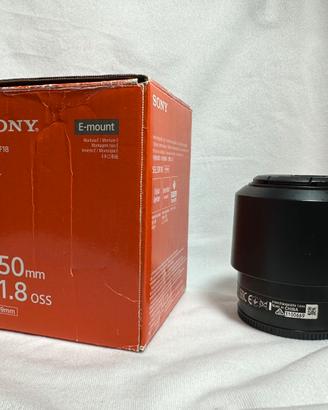 Obiettivo Sony E 50 mm F1.8 OSS - E-mount