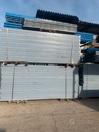 scaffali metallici 